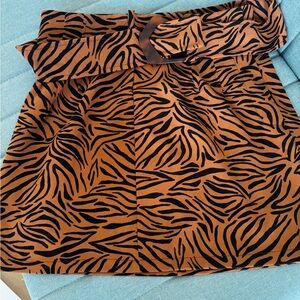 Fashion Print Mini Skirt w/ belt